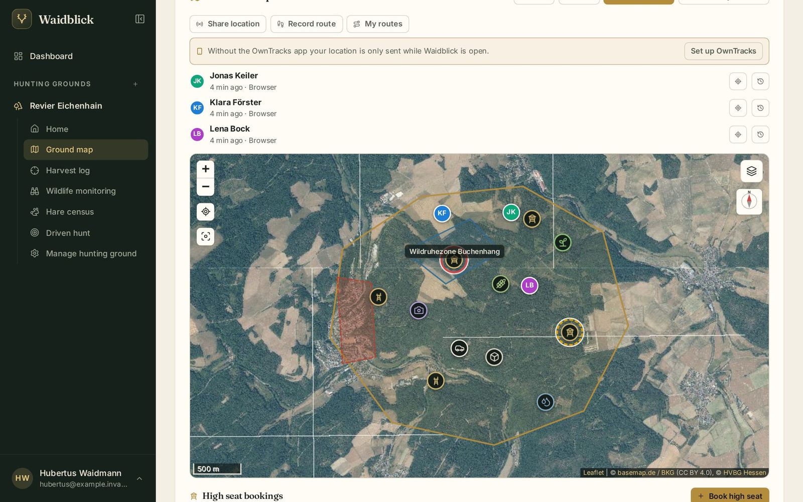 Ground map with high seats, a wildlife sanctuary and shared locations